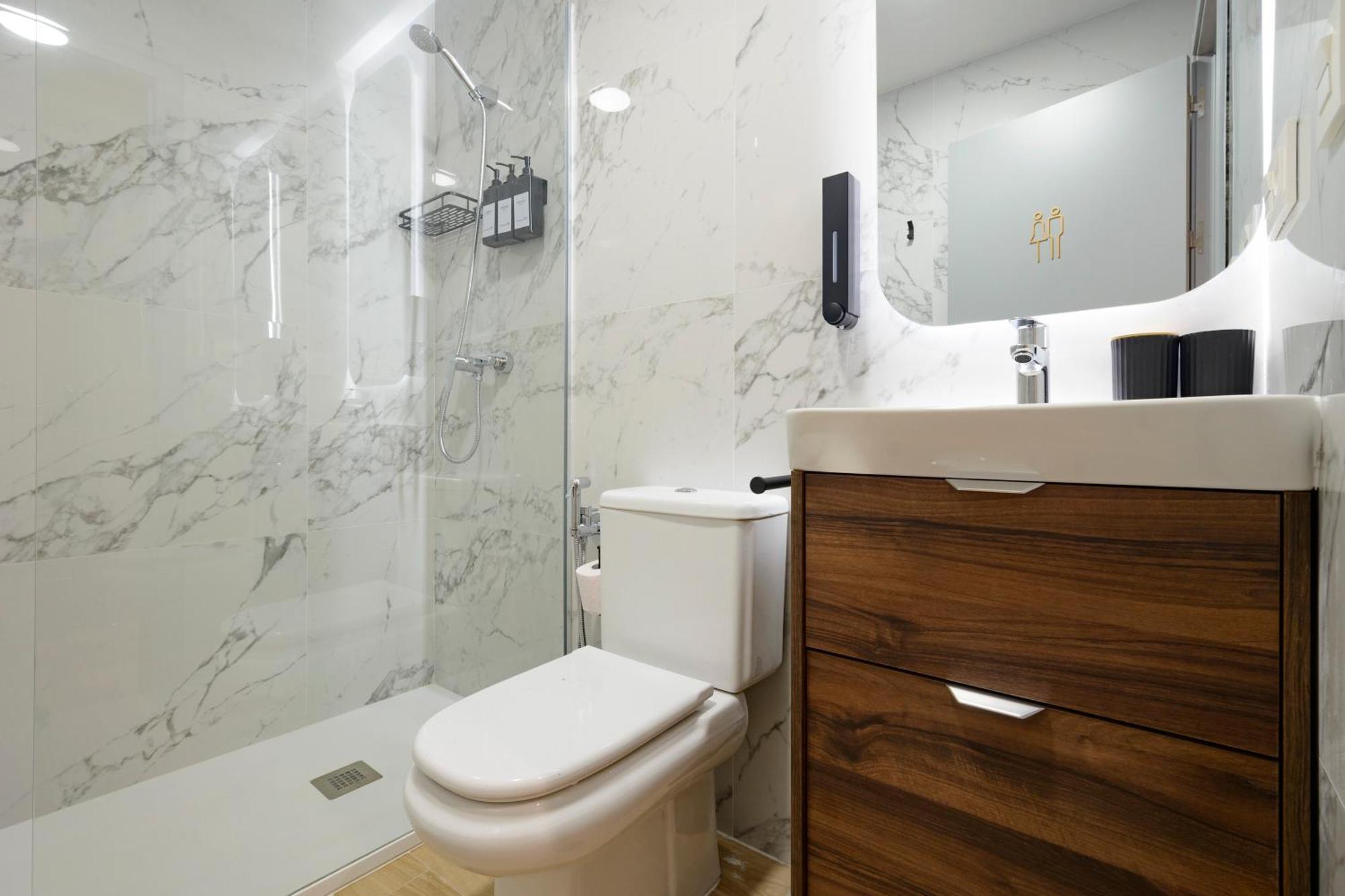 J De La Alhambra Apartment Granada Bagian luar foto